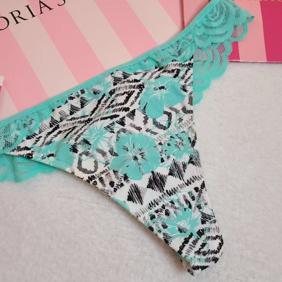 Y2K VS PINK Classic Cotton Lace Back Extra Low Rise Thong Panty Size Lg - Picture 2 of 5